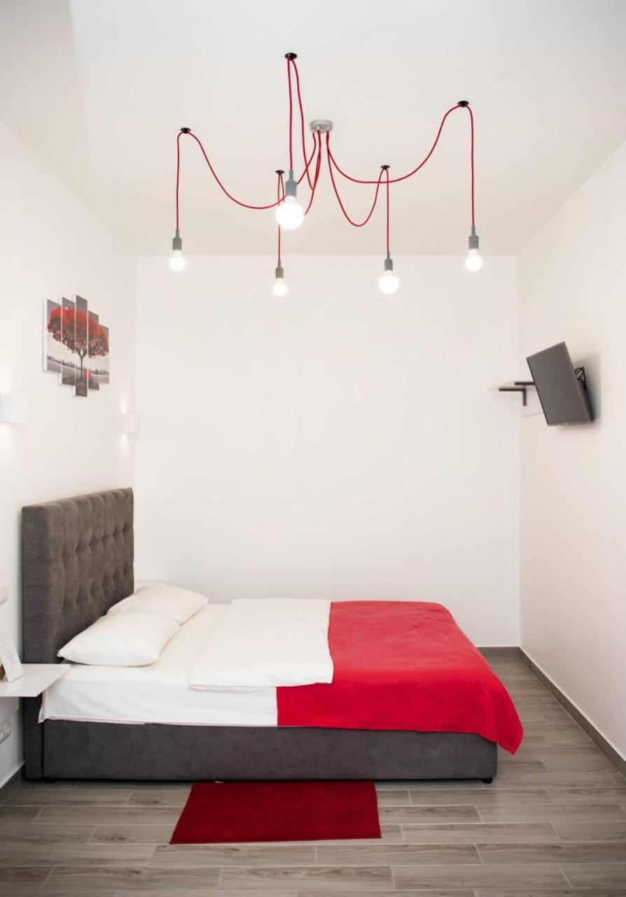 Deluxe Apartment in old city center Lviv Buitenkant foto